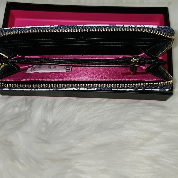 Trina Turk Blue and White Floral Full Zip Around Wallet - Picture 5 of 10